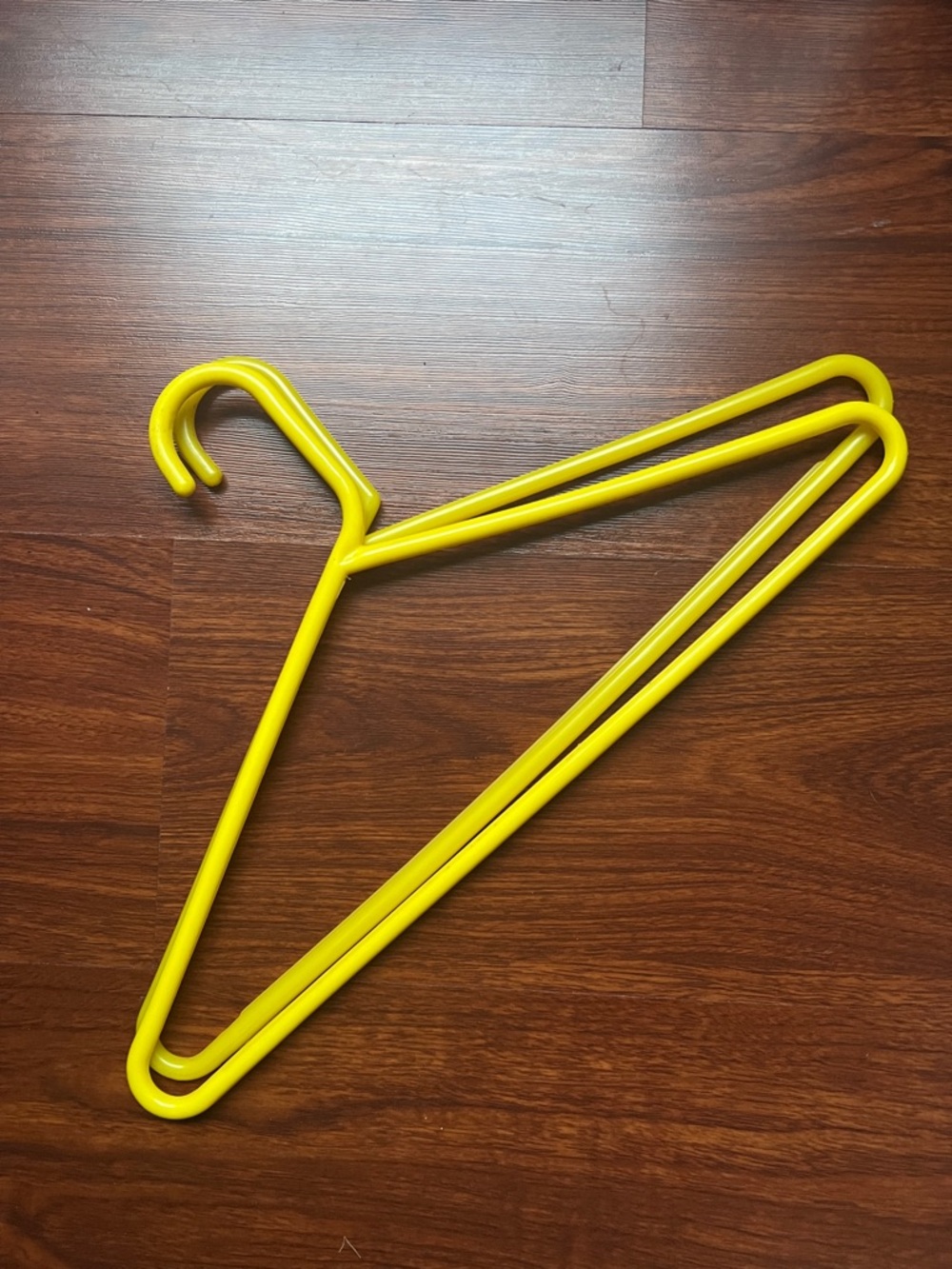 Yellow Heavy Duty Plastic Hangers 2 Pack